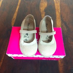 Olive & Edie Girls Toddler Gold Glitter Shoe Size 9 Brand New!
